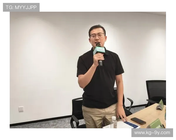 围绕足球GOAT主题打造传奇周边新品全景解析与趋势洞察全貌展